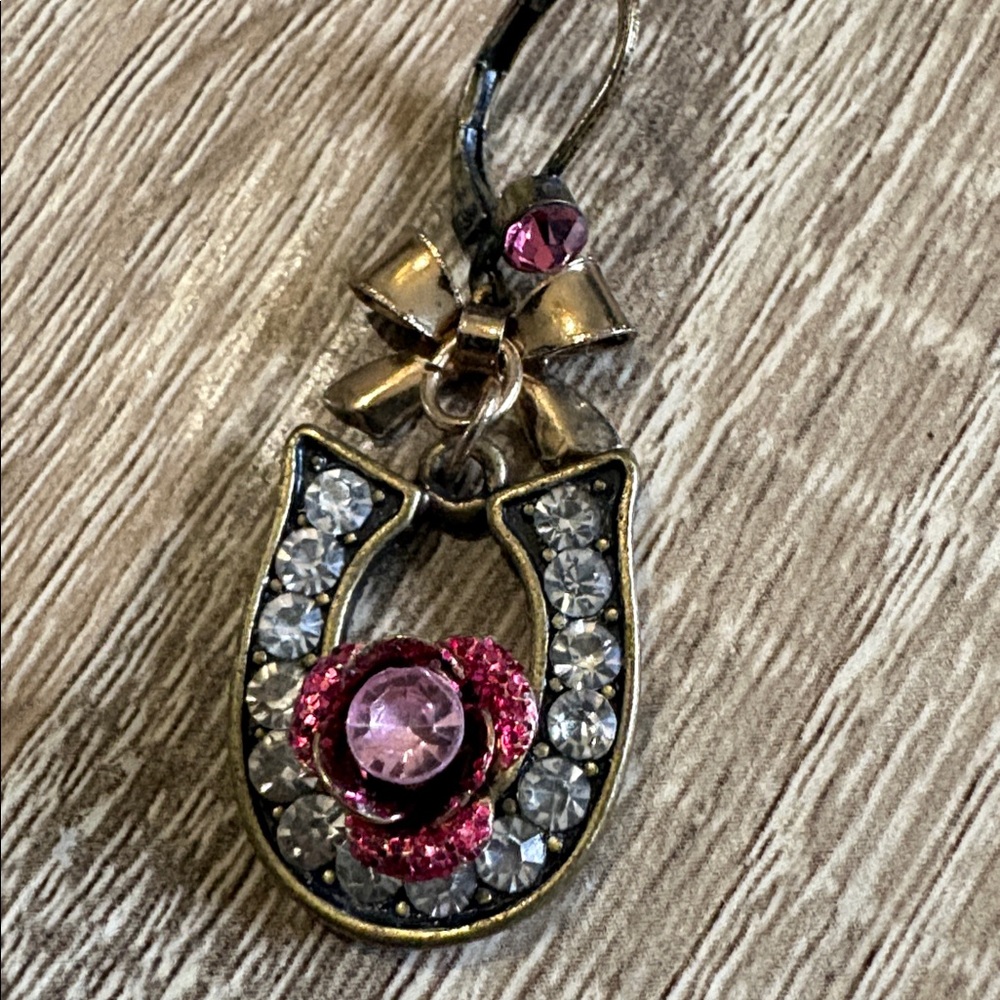 Betsey Johnson Gold and Pink Horseshoe Earrings (Vintage/Rare) - Picture 6 of 7